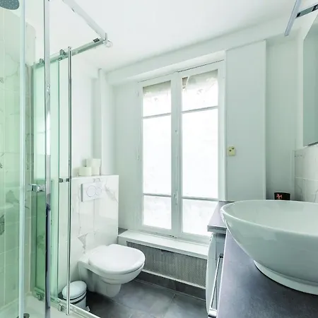 Double Apartment-70sqm-champs Elysees Apartment