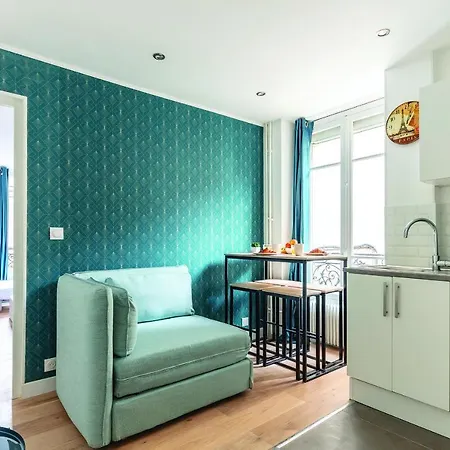 Double Apartment-70sqm-champs Elysees Paris
