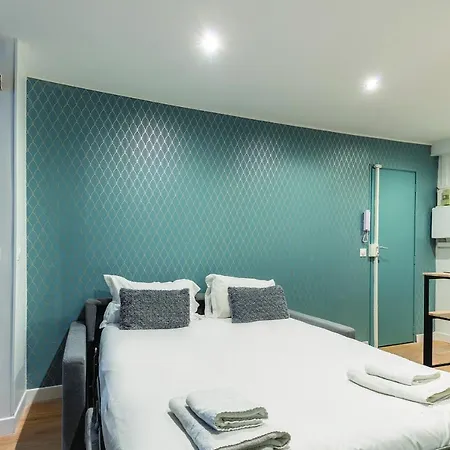 Double Apartment-70sqm-champs Elysees Apartment