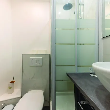 Double Apartment-70sqm-champs Elysees Lägenhet