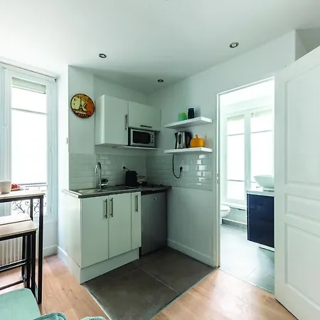 Daire Double Apartment-70sqm-champs Elysees Paris